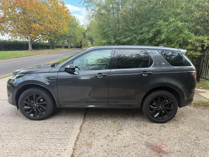Land Rover Discovery Sport 2020 photo 4