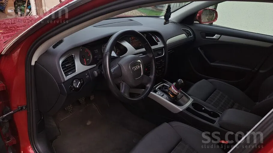 Audi A4 2009 photo 3
