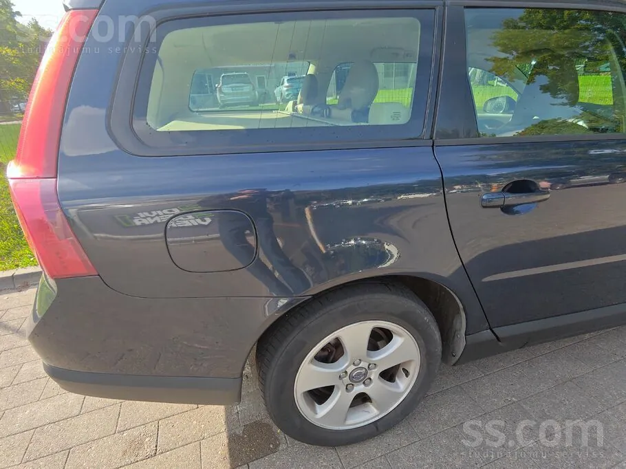 Volvo V70 2009 photo 5