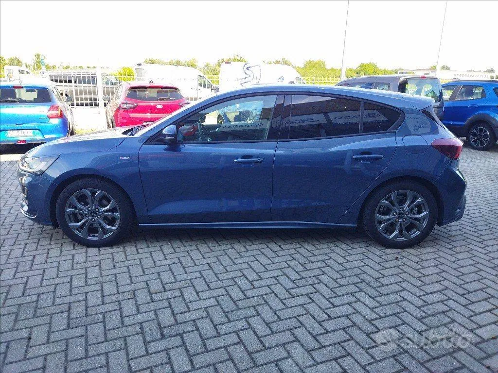 Ford Focus 2023 photo 4