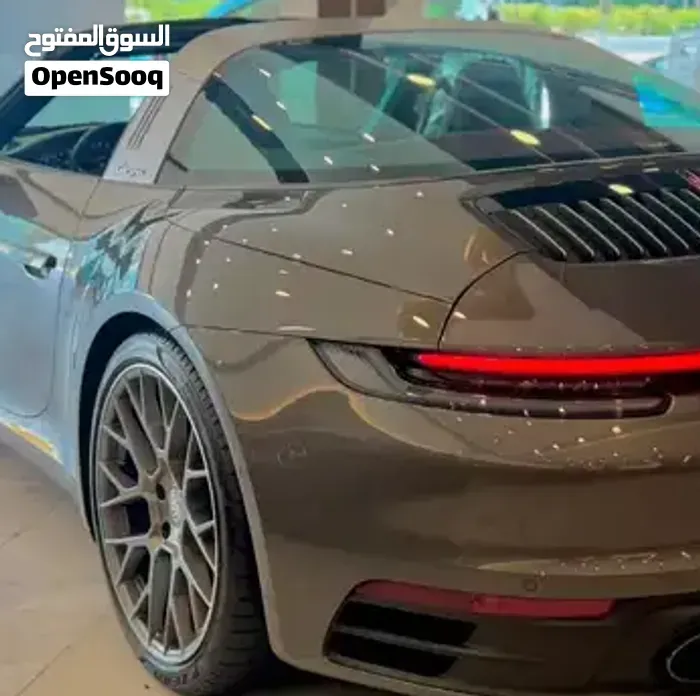 Porsche 911 2021 photo 2
