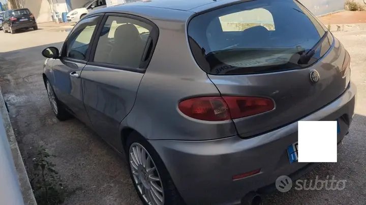 Alfa Romeo 147 2006 photo 4
