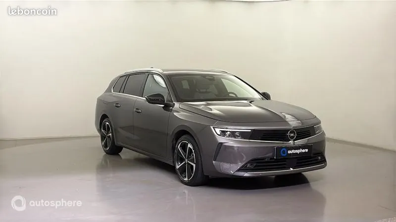 Opel Astra 2024 photo 3