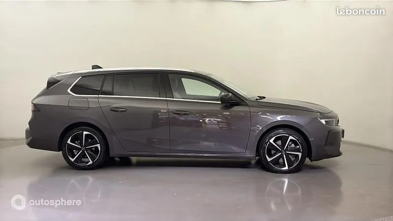 Opel Astra 2024 photo 4