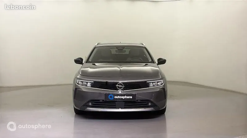 Opel Astra 2024 photo 2