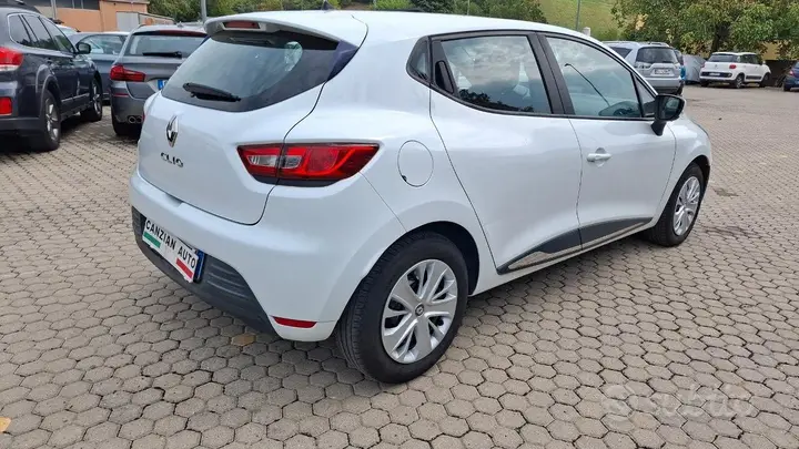 Renault Clio 2018 photo 3