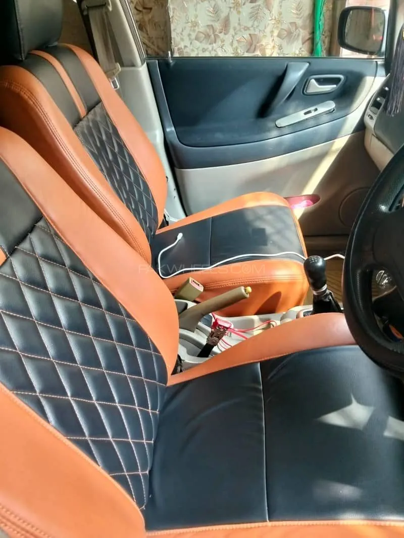 Suzuki Liana