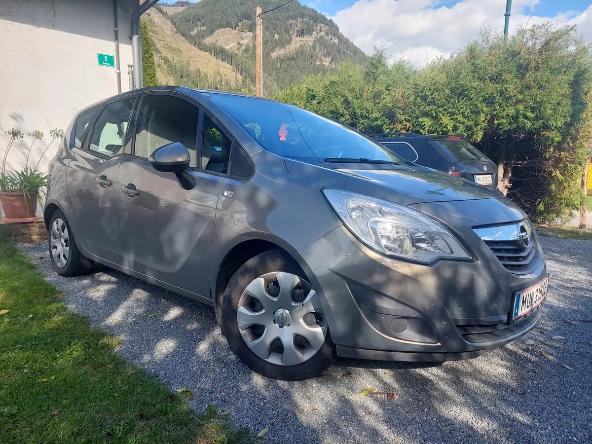 Opel Meriva 2011 photo 2