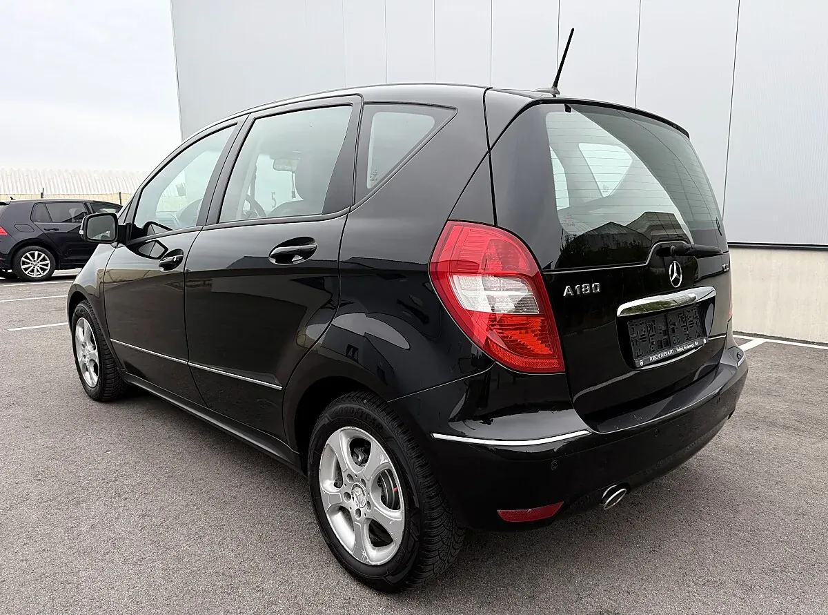 Mercedes-Benz A-Class 2009 photo 3