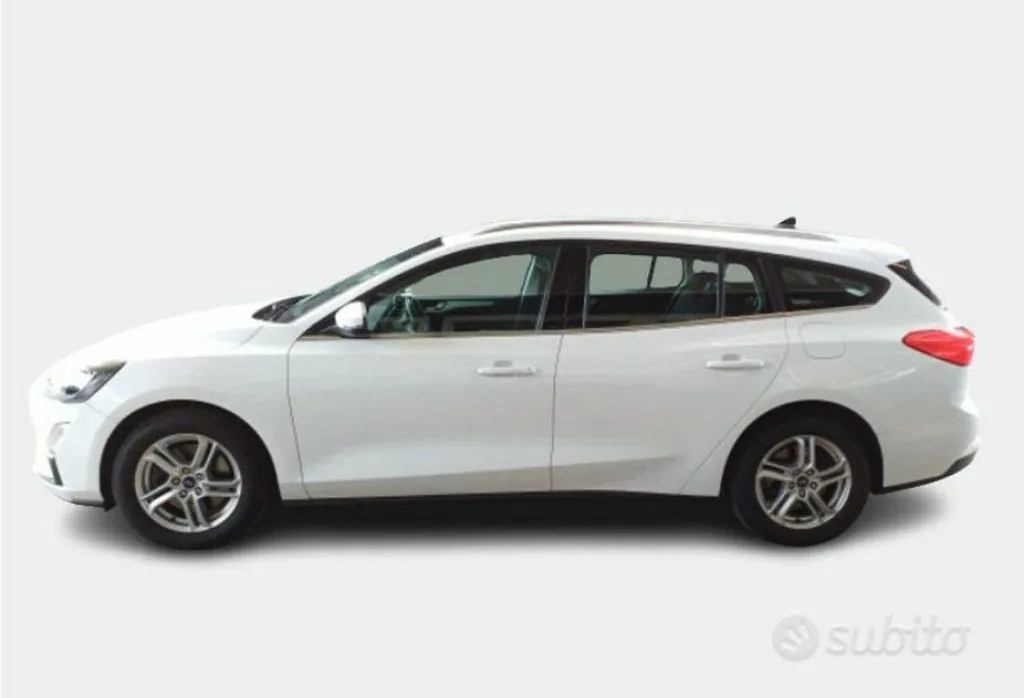 Ford Focus 2021 photo 2