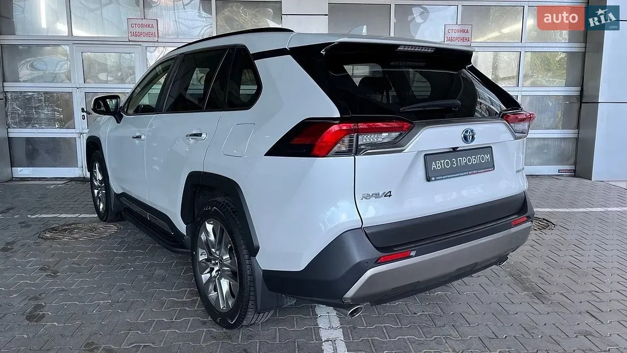 Toyota Rav4 2023 photo 2