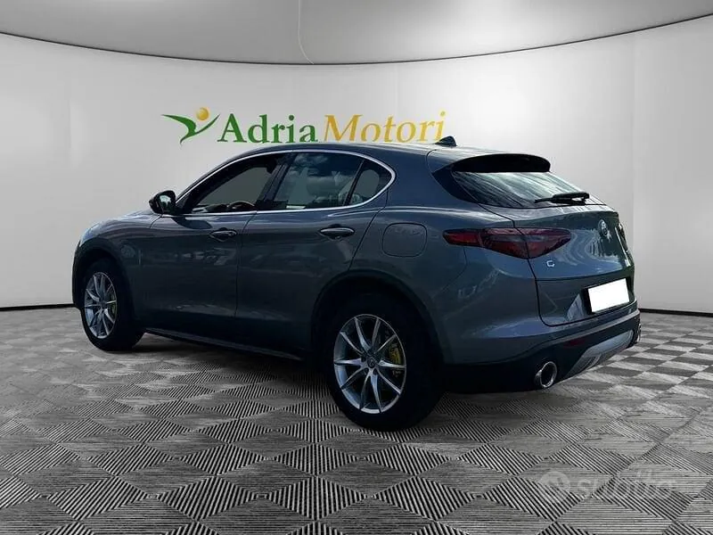Alfa Romeo Stelvio 2018 photo 3