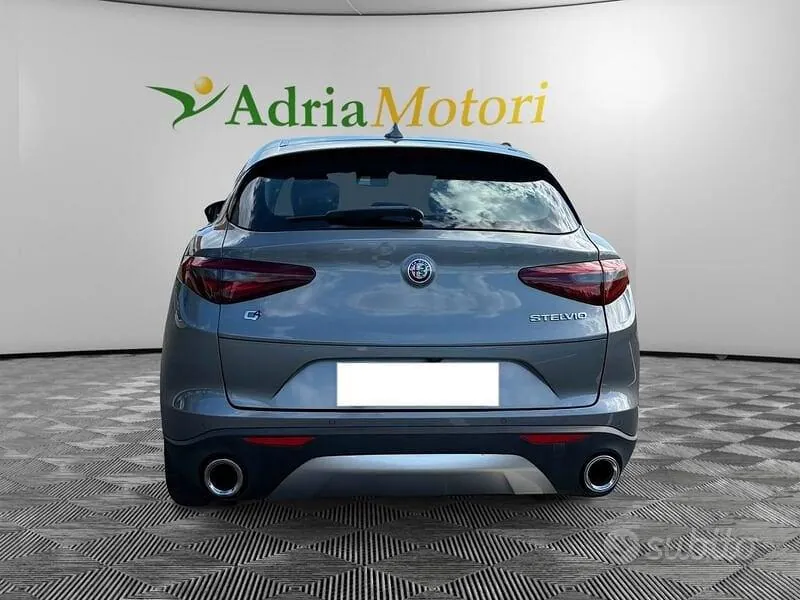 Alfa Romeo Stelvio 2018 photo 4