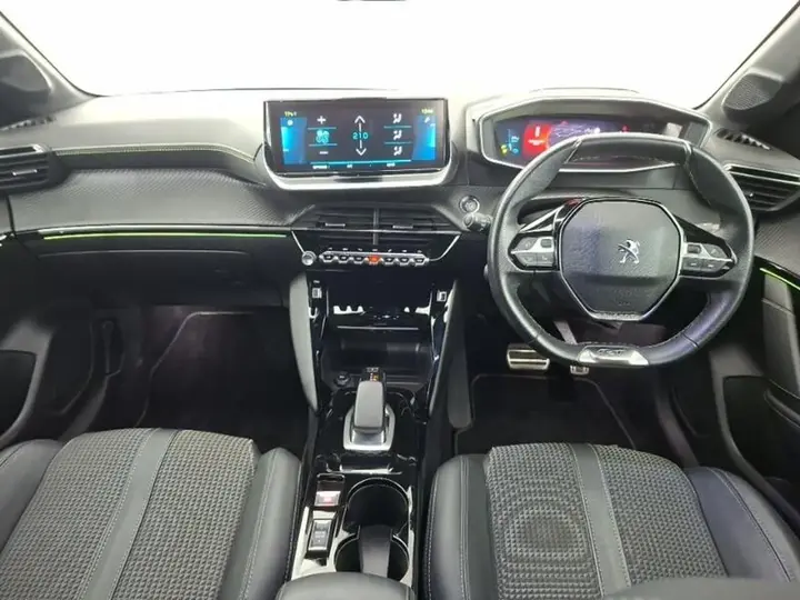 Peugeot E-208 2021 photo 3