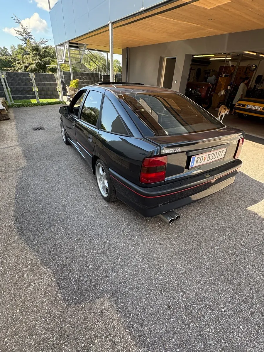 Opel Vectra 1992 photo 3