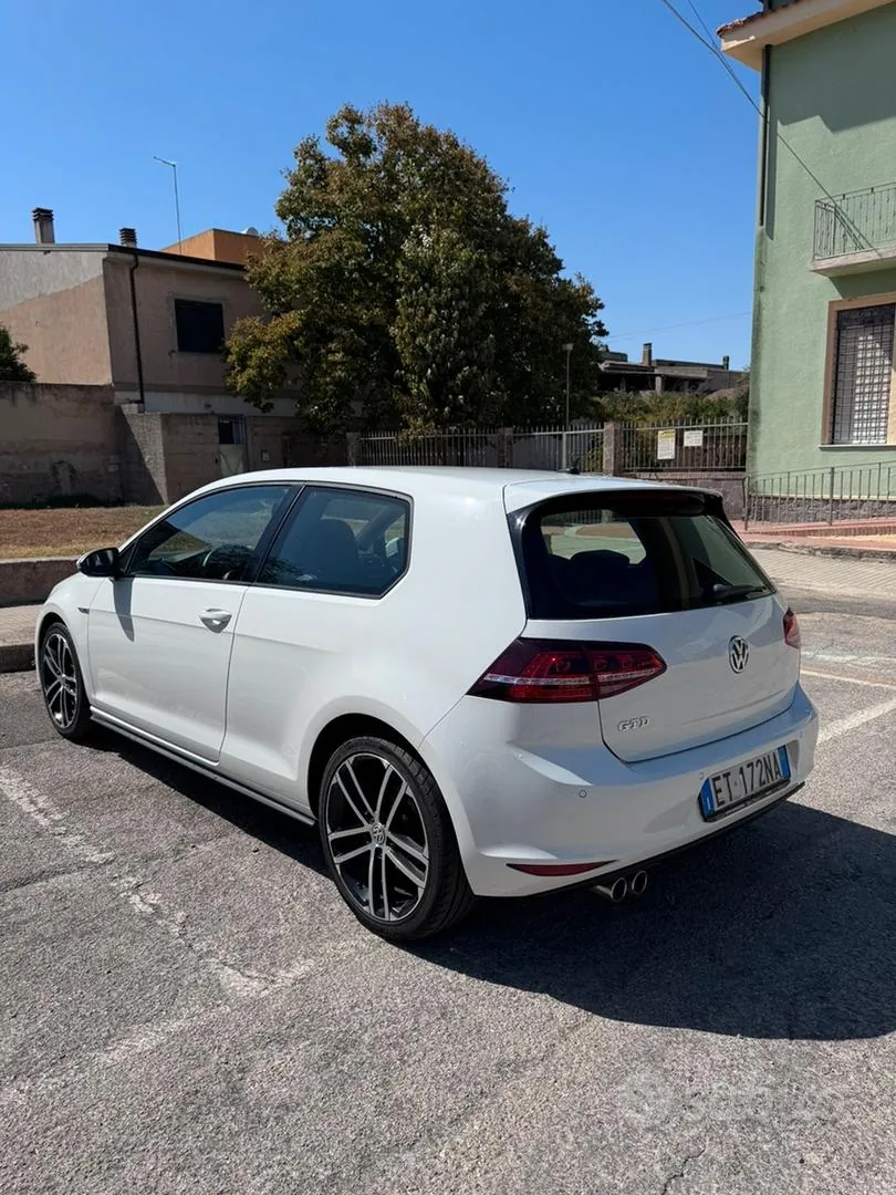 Volkswagen Golf 2014 photo 2
