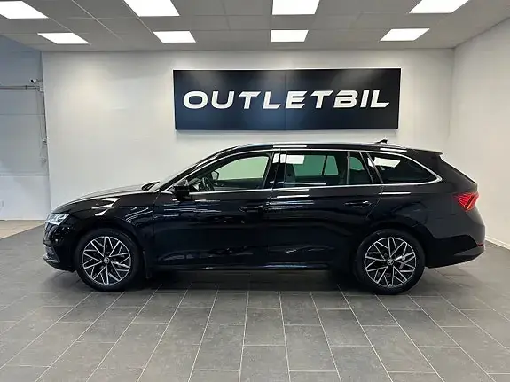 Skoda Octavia 2021 photo 2