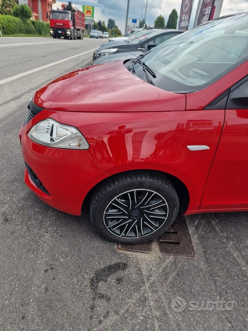 Lancia Ypsilon 2018 photo 3