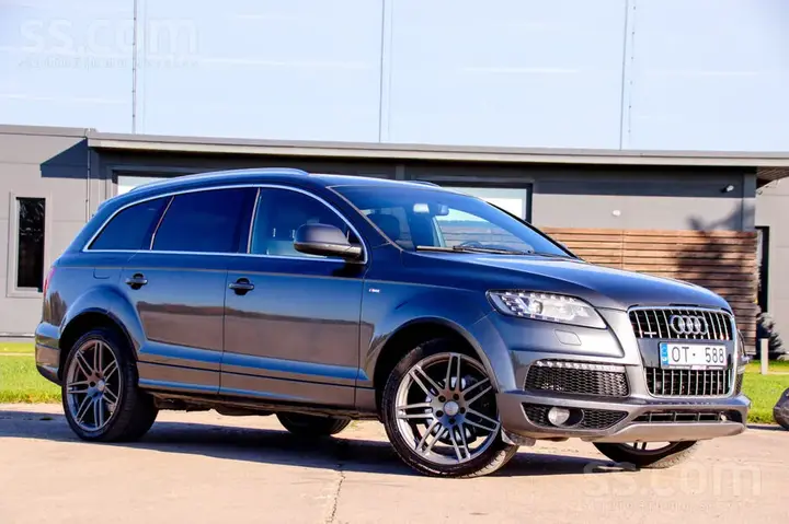 Audi Q7 2010 photo 3