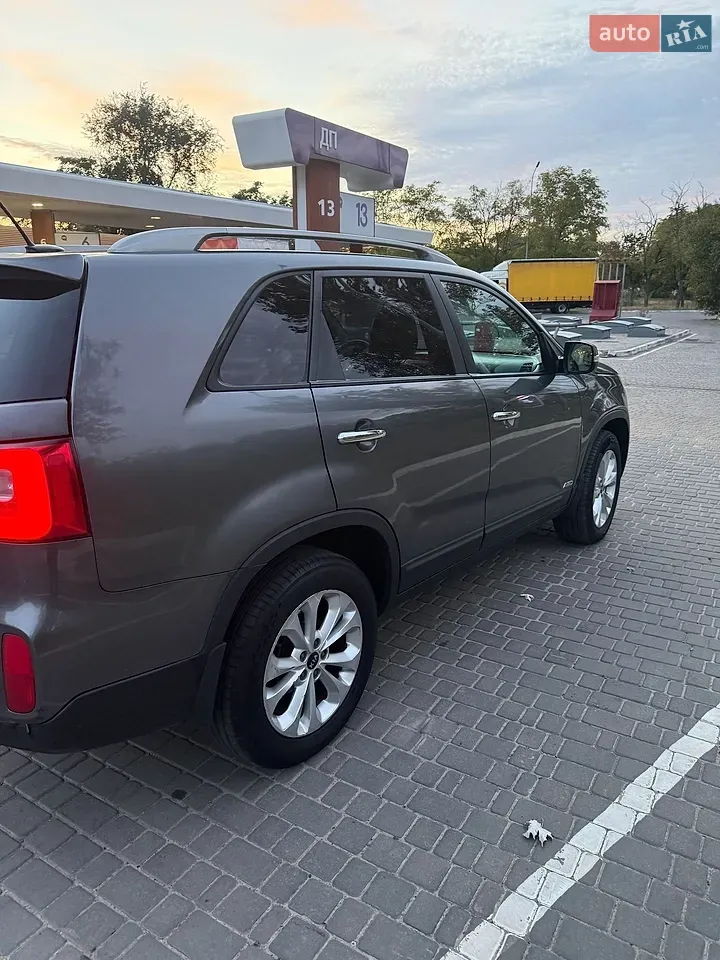 Kia Sorento 2014 photo 2