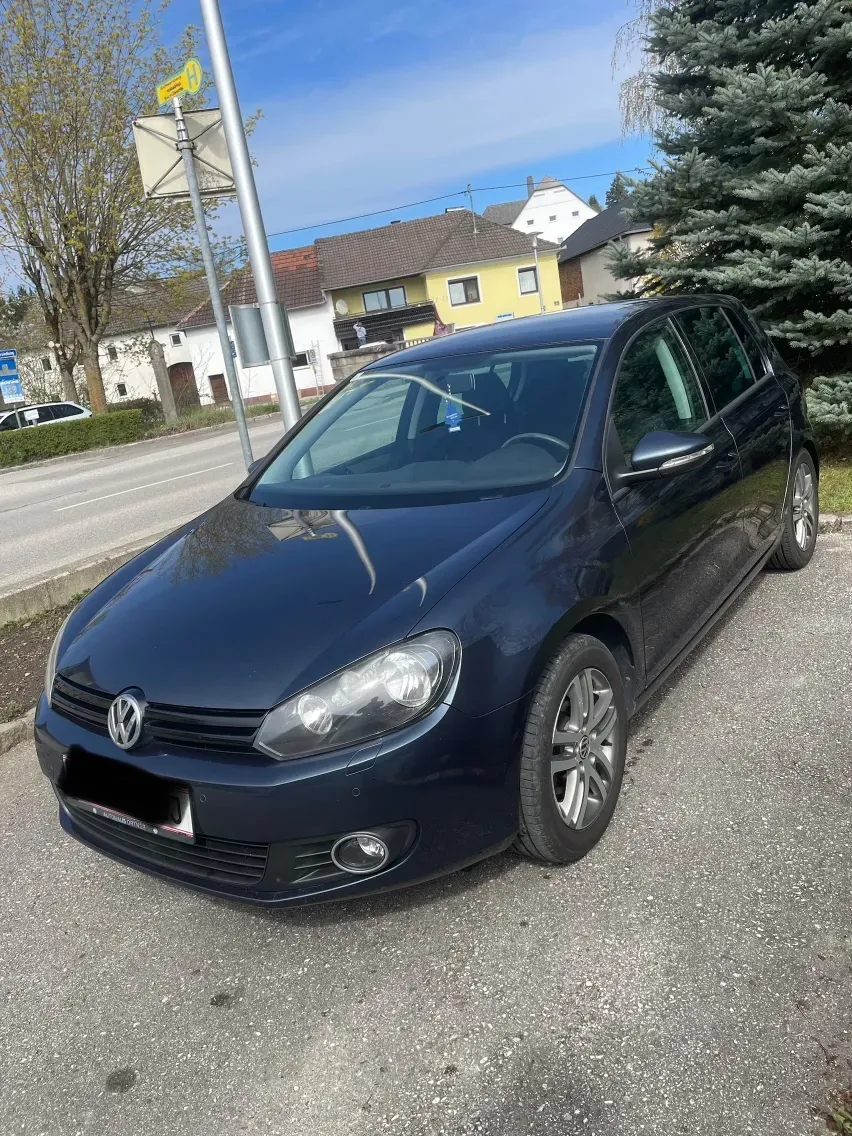 Volkswagen Golf 2010 photo 2