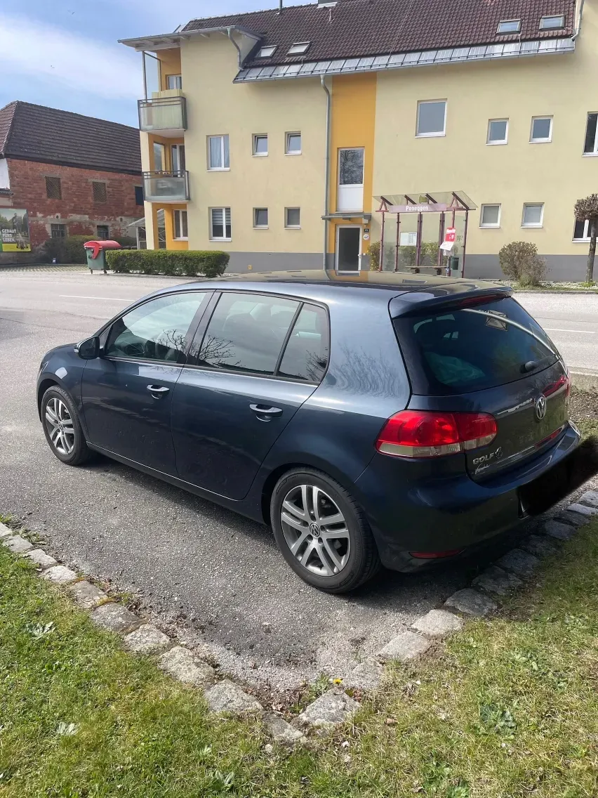 Volkswagen Golf 2010 photo 3