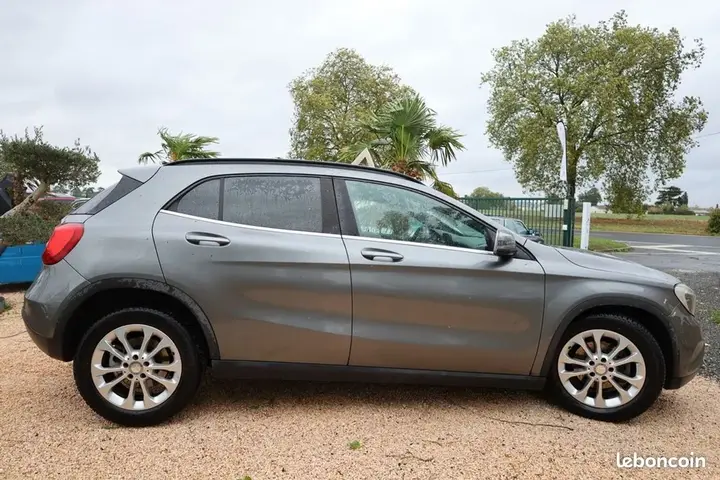 Mercedes-Benz Gla 2015 photo 2