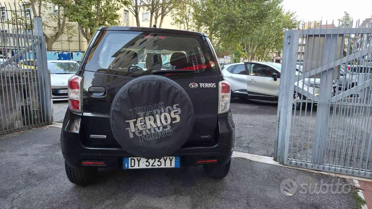 Daihatsu Terios 2010 photo 4