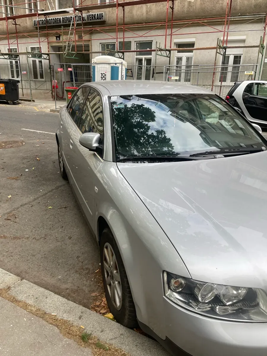 Audi A4 2003 photo 3