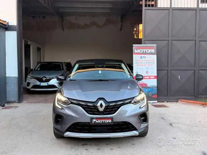 Renault Captur 2023 photo 2