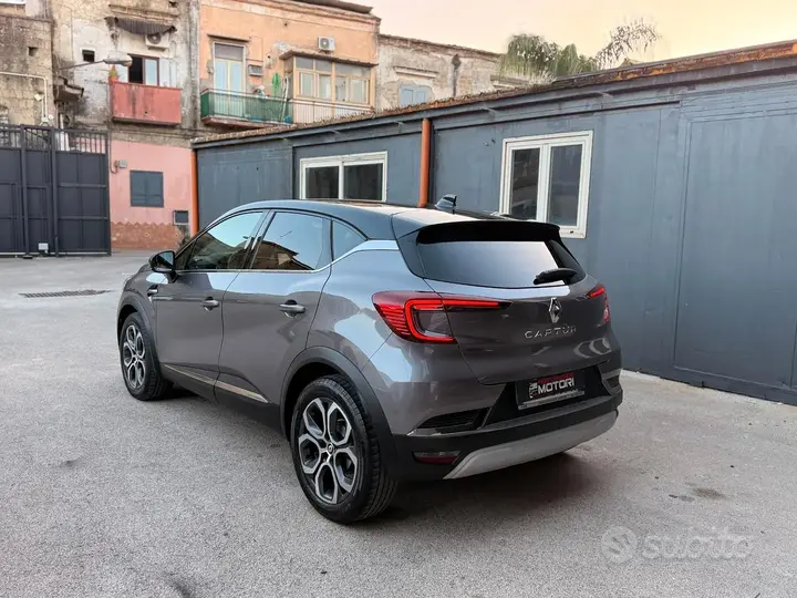 Renault Captur 2023 photo 4