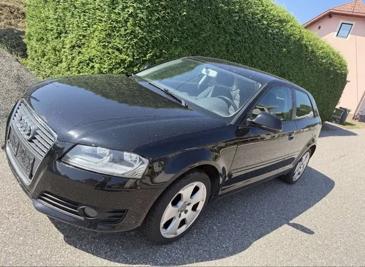 Audi A3 2010 photo 2