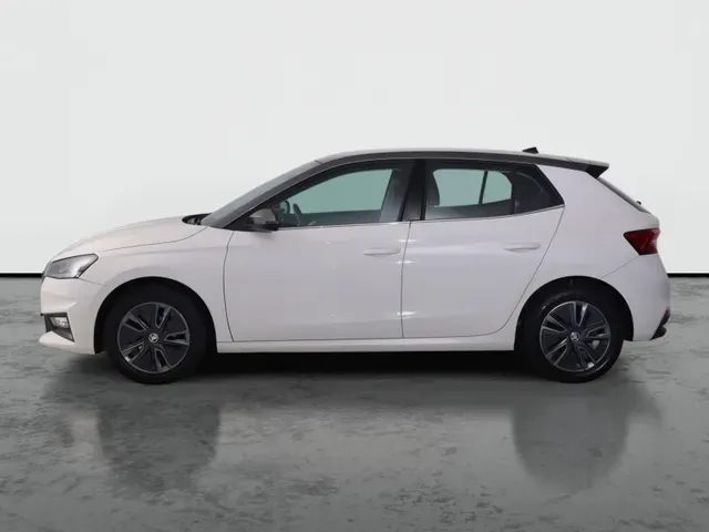 Skoda Fabia 2022 photo 2