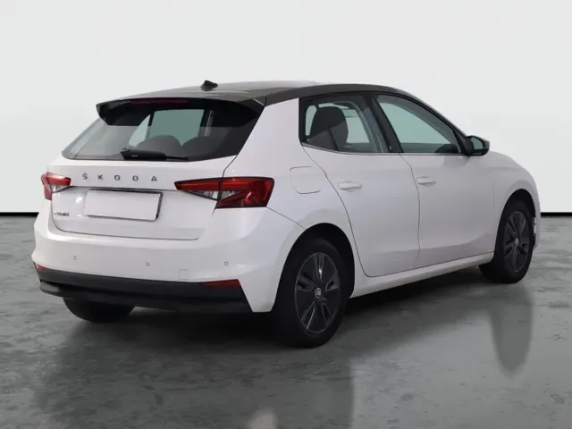 Skoda Fabia 2022 photo 4