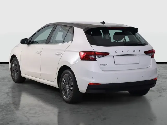 Skoda Fabia 2022 photo 3