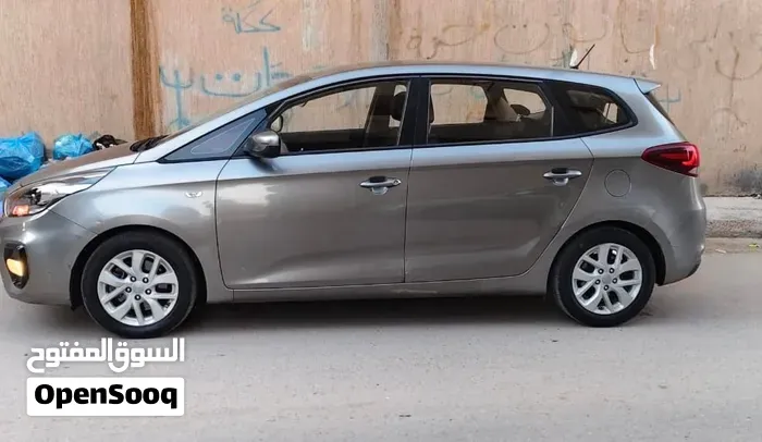 Kia Rondo 2017 photo 2