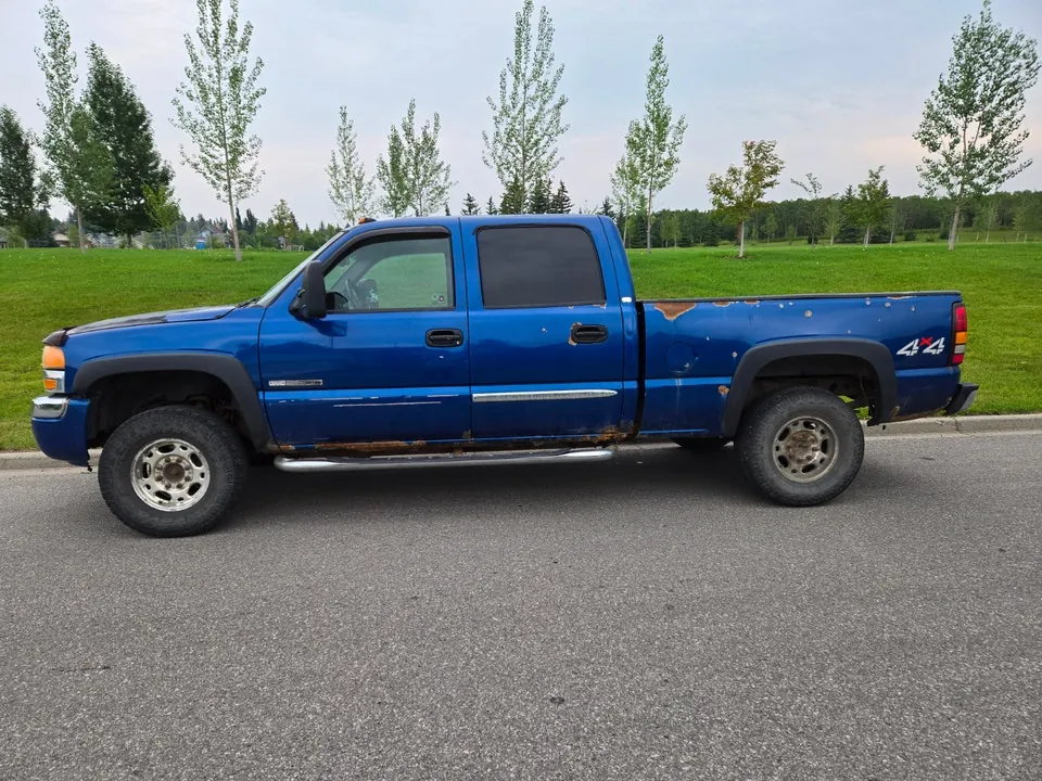 GMC Sierra 2500 2004 photo 2