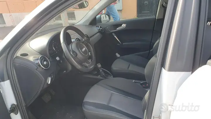 Audi A1 2013 photo 2