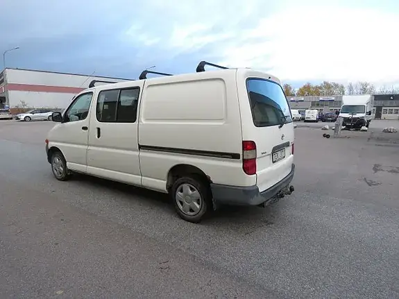 Toyota Hiace 2002 photo 5