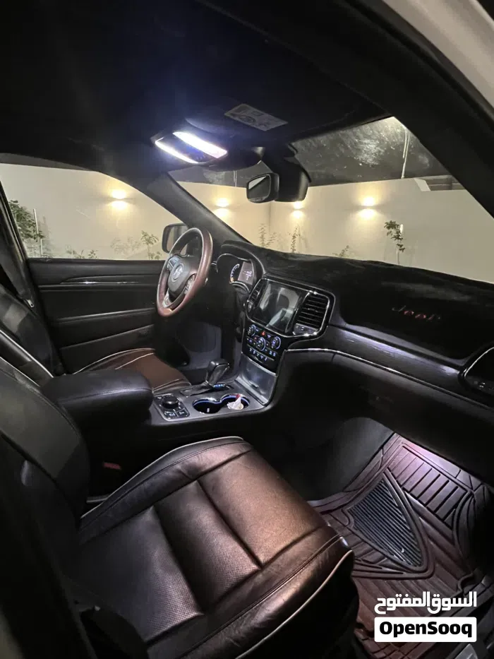 Jeep Grand Cherokee 2019 photo 3