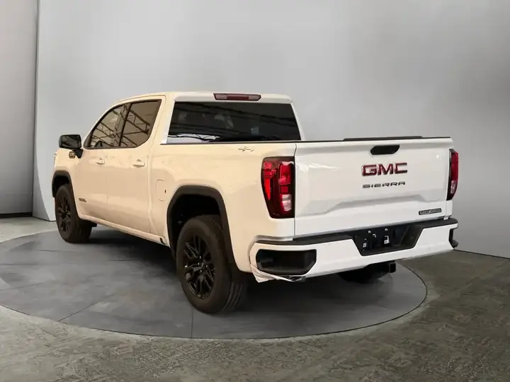 GMC Sierra 1500 2026 photo 3