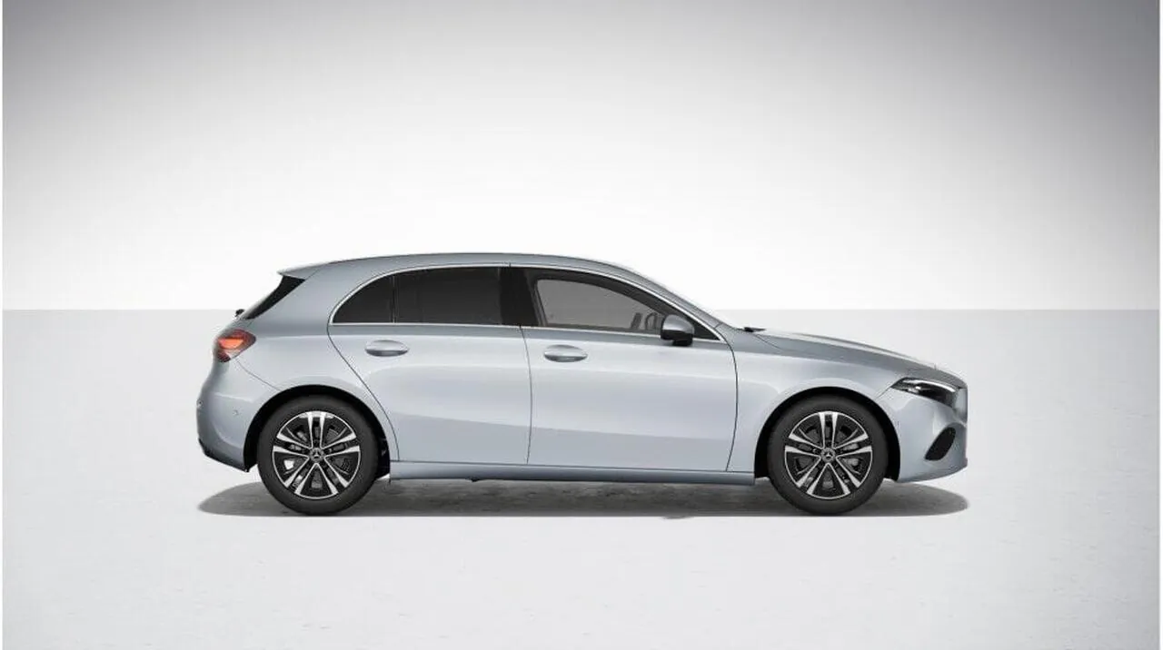 Mercedes-Benz A-Class photo 3