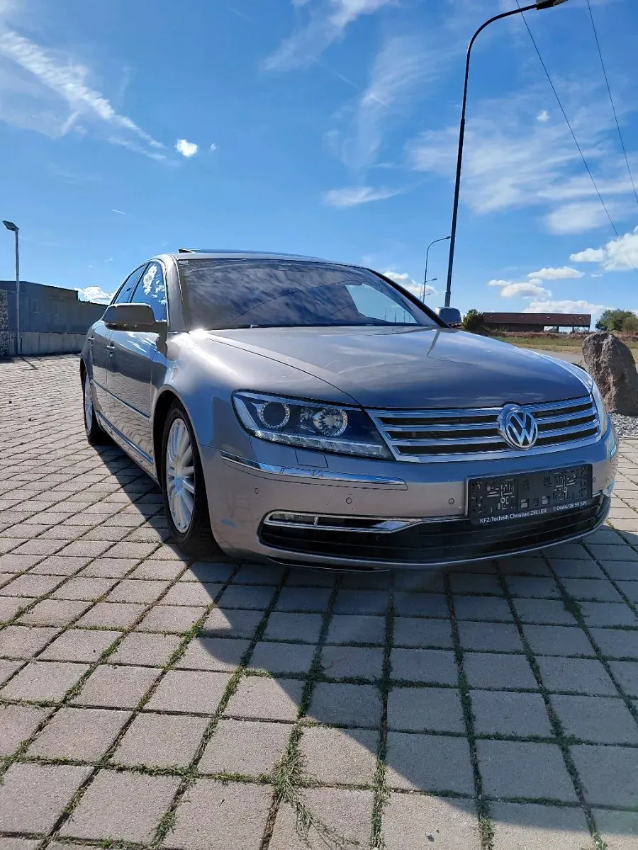Volkswagen Phaeton 2010 photo 2