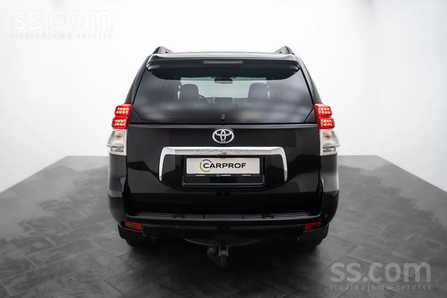 Toyota Land Cruiser 150 2013 photo 5