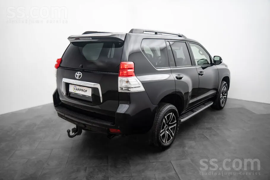 Toyota Land Cruiser 150 2013 photo 4