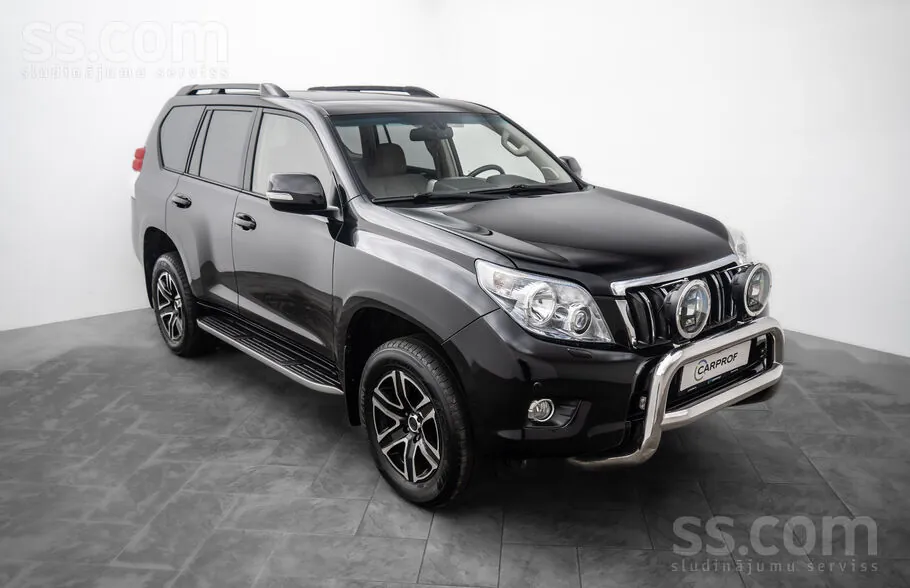 Toyota Land Cruiser 150 2013 photo 3