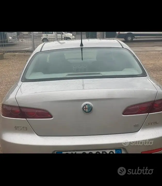 Alfa Romeo 159 2005 photo 2