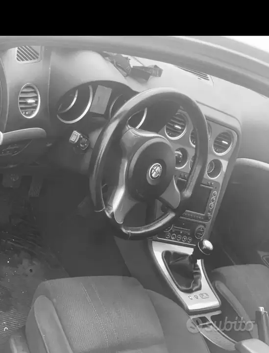 Alfa Romeo 159 2005 photo 4