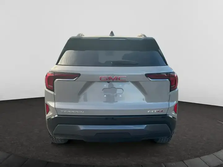 GMC Terrain 2027 photo 4