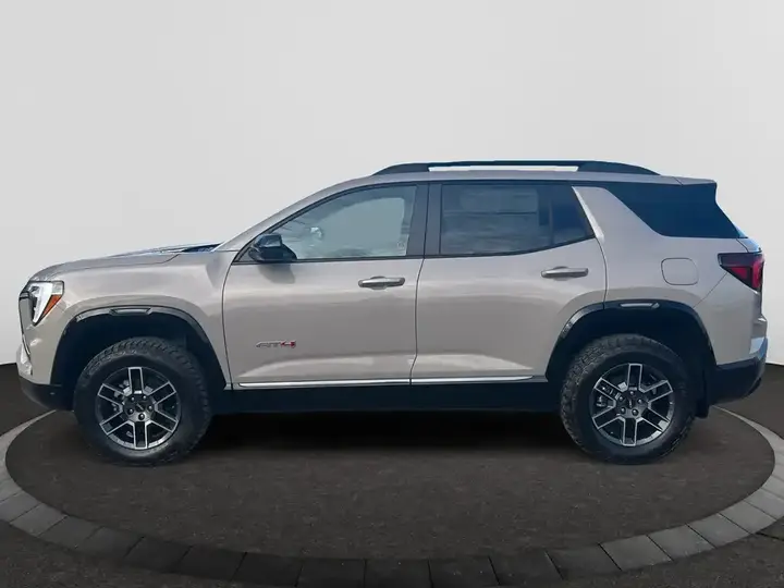 GMC Terrain 2027 photo 2
